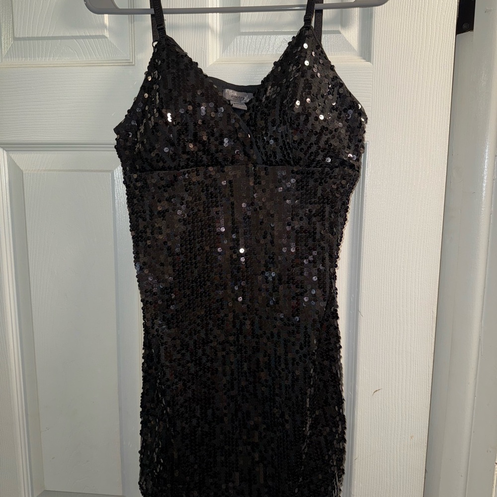 Black sequin prom dress